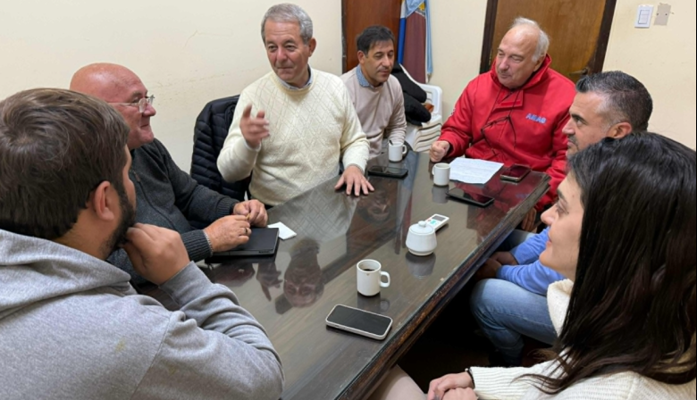 Reunión por obras en el acceso a ADM, tasa portuaria y caída de la recaudación