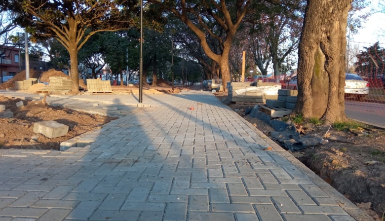 Comenzó el adoquinado del Boulevard Mansueto Maiorano