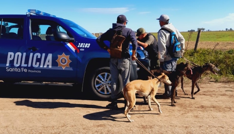 Un automóvil que había sido robado en Firmat fue recuperado en Arroyo Seco
