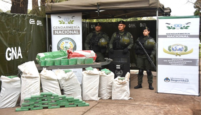Quemaron 475 kilos de cocaína hallados en una avioneta el año pasado