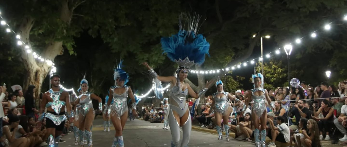 Histórico: Unas 10 mil personas participaron de los carnavales de Arroyo Seco
