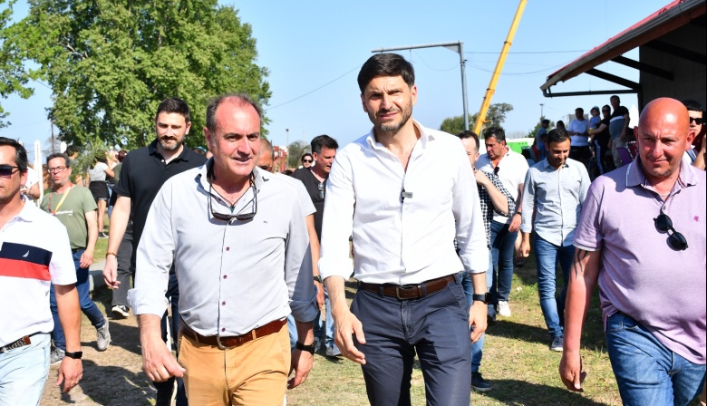 Pullaro anunció que Alvear tendrá un ingreso pavimentado desde la autopista