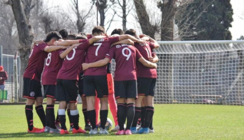 Lanús busca talentos en Arroyo Seco: prueba gratuita de jugadores en el club Amigos de la Estación