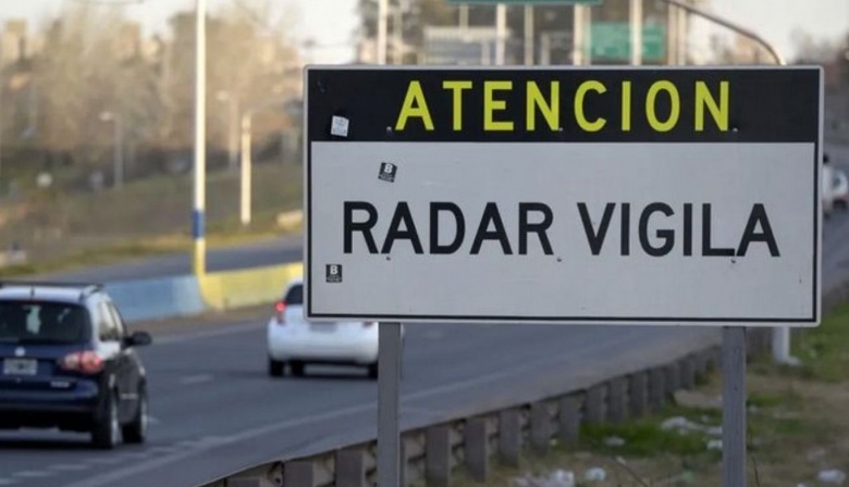 Fighiera reactiva radares de velocidad en la autopista Rosario- Buenos Aires