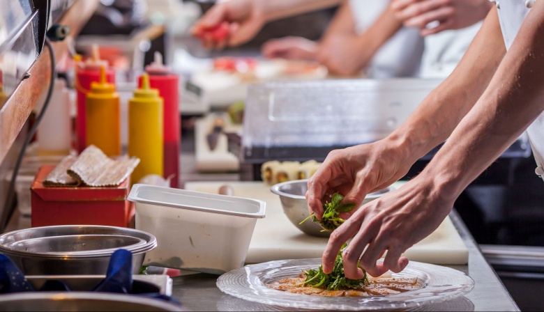 Inscriben para el nuevo curso de Manipulación de Alimentos