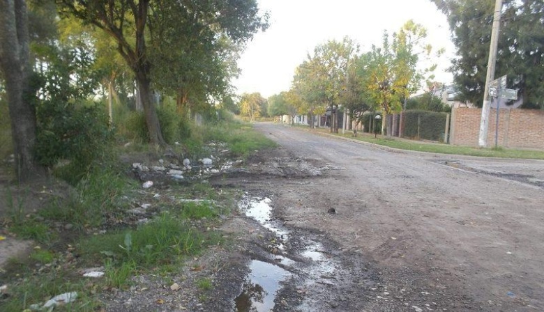 Vecinos del barrio Doña Pepa piden alumbrado y asfaltado de calles