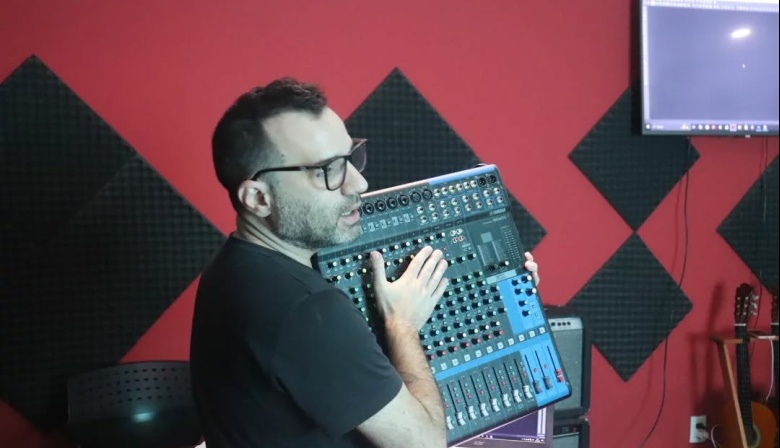 Taller de radio: técnica, creatividad y comunidad en la Radio de la Muni