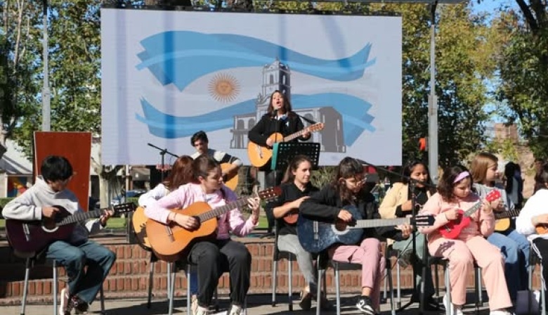 Arroyo Seco celebra el Día de la Patria con un Festival en la Plaza