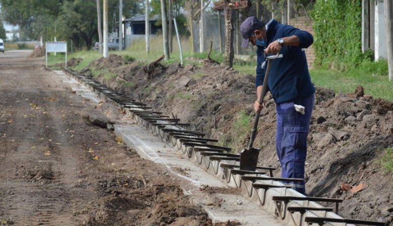 El Municipio llamará a licitación para la obra de cordón cuneta en el barrio Playa Hermosa