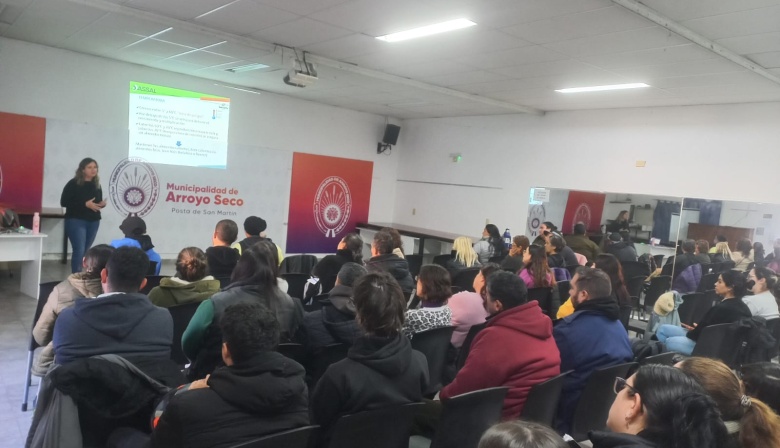 Charla sobre Manipulación de Alimentos en Arroyo Seco