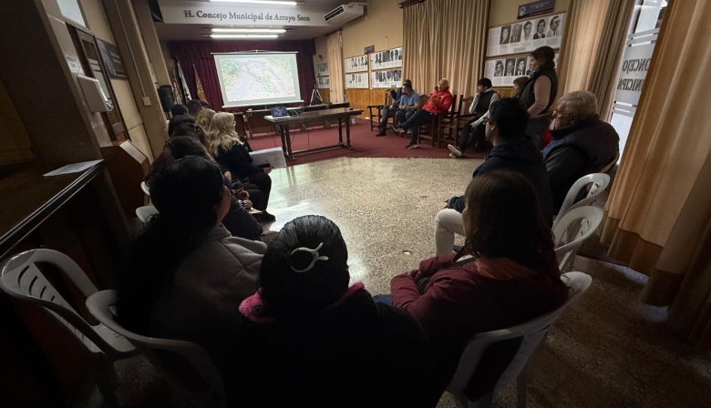 Vecinos piden iluminación y mejoras en el acceso a los barrios ribereños