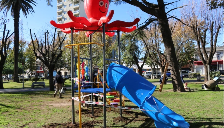 Más juegos infantiles: En un año se equiparon 7 plazas de Arroyo Seco