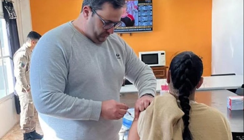 Vacunación Antigripal y Fiebre Hemorrágica al personal de Prefectura