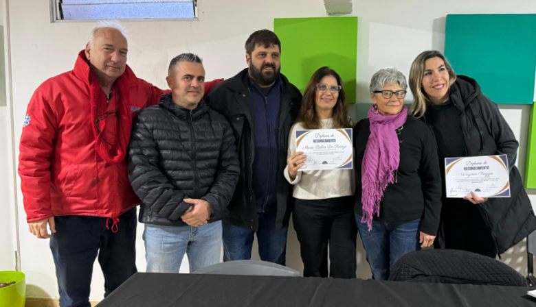 El Concejo Municipal distinguió a María Belén De Rienzo por su nuevo libro sobre los humedales del Paraná
