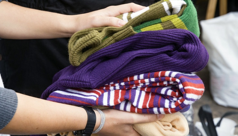 Cáritas recibe ropa de abrigo para distribuir entre los que más la necesitan
