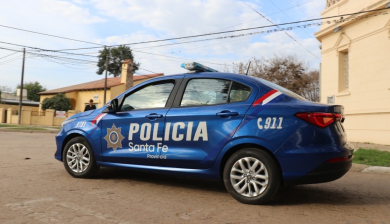 Dos personas fueron detenidas con armas en su poder