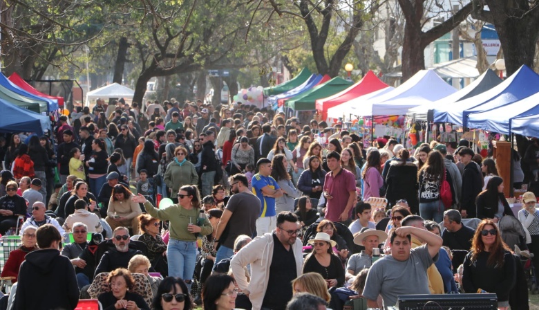 Sensacional respuesta del público a la Feria y espectáculo en el Paseo Sanmartiniano