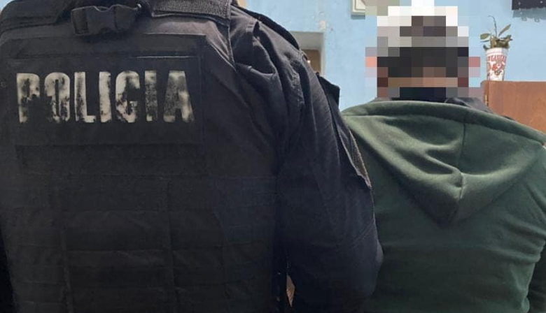 Tenía pedido de captura y fue detenido con dos millones de pesos en la guantera