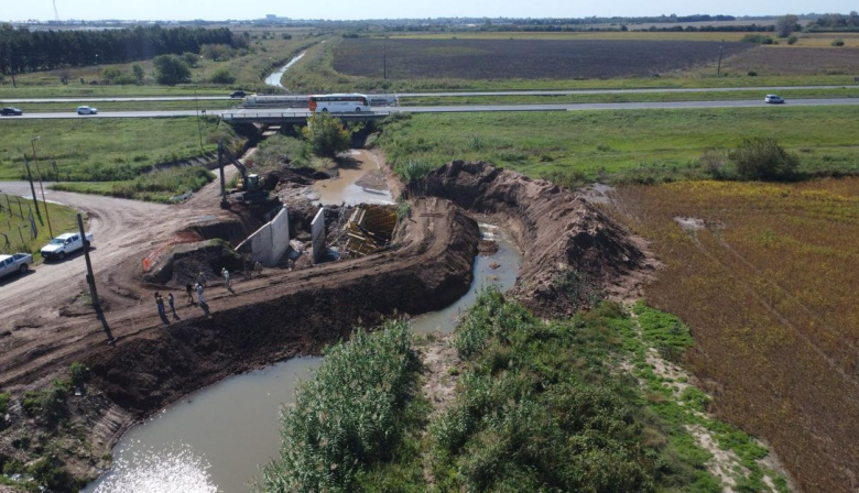 Avanzan las obras en el Arroyo Frías para evitar inundaciones en la región