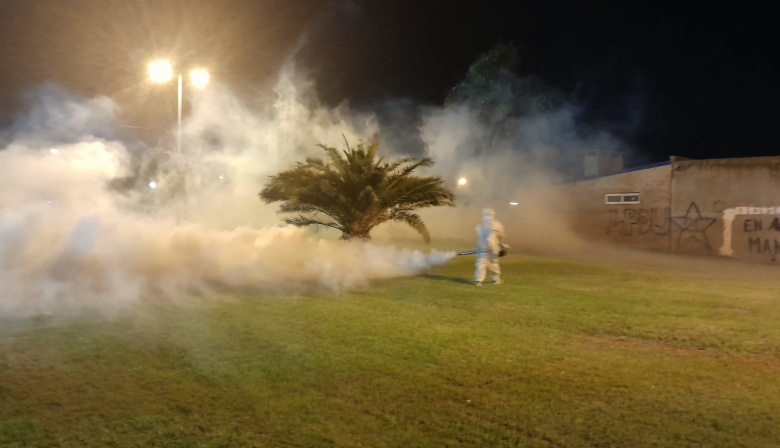 Comenzó la fumigación contra los mosquitos en espacios públicos