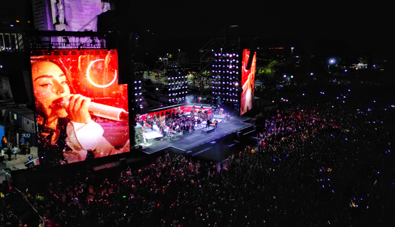250 mil personas vivieron el histórico show de Nicki Nicole y Baglietto al pie del Monumento