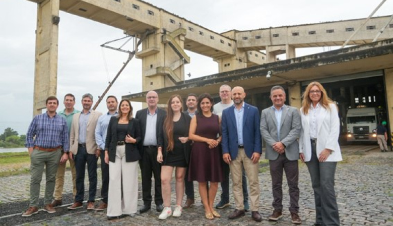 Delegación de Tucumán recorre las terminales portuarias de Rosario y Villa Constitución