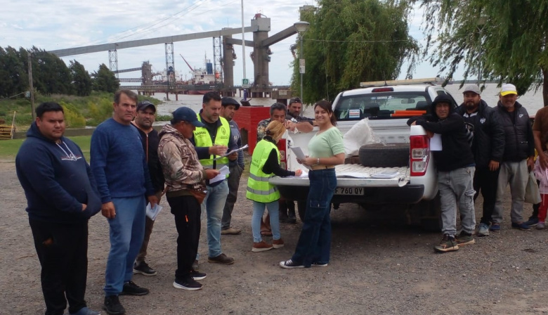 La Provincia actualiza el padrón y controla embarcaciones de pescadores en Arroyo Seco