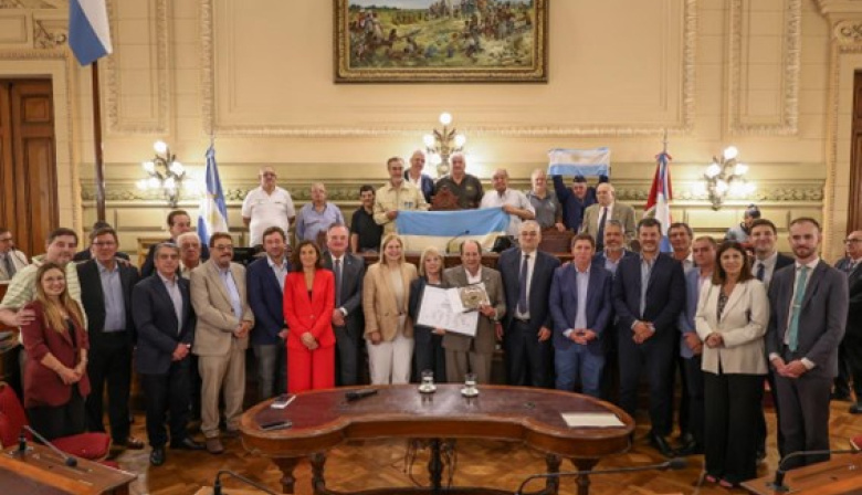 “Héroe y patriota”: El Senado reconoció a Owen Guillermo Crippa