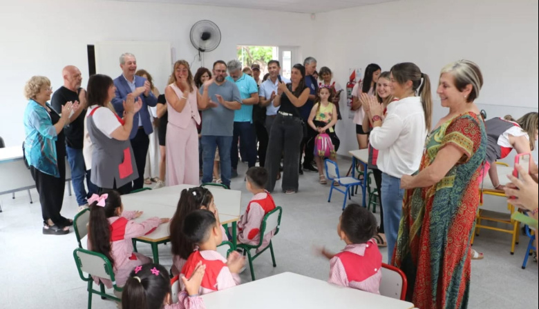 Quedó inaugurado un nuevo salón en el Jardín de Infantes N°297 "Lucecitas del Paraná"