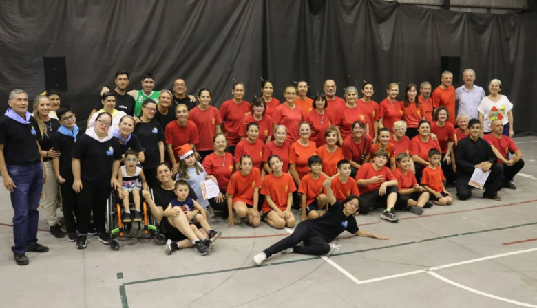 Hermosa noche para Folklore, Bombo, Tai Chi Chuan, y Educación Física Adaptada