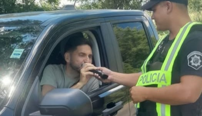Pullaro pasó el control de alcoholemia en Santa Fe