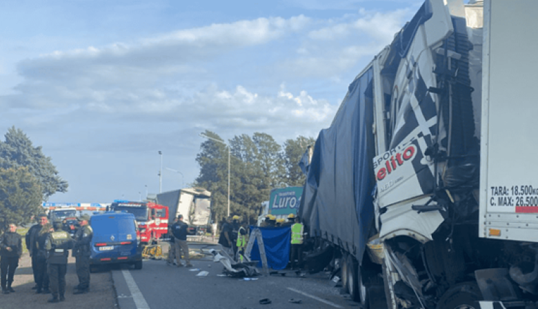Choque fatal en la autopista: Una persona murió y otras cuatro están heridas