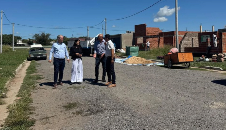 Comenzó la instalación del alumbrado público en Mi Lote