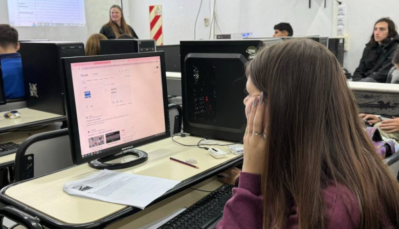 Extienden hasta el 24 de marzo la preinscripción para la secundaria virtual en Santa Fe