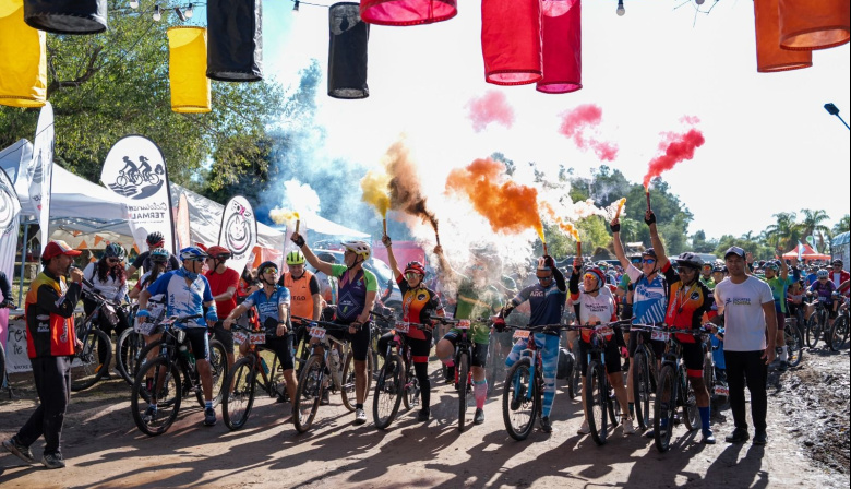 Ciclistas de todo el país participaron del 2° Encuentro de Cicloturismo en el Salto del Pavón