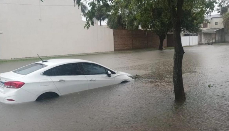 Hay evacuados por intensas lluvias en el norte provincial