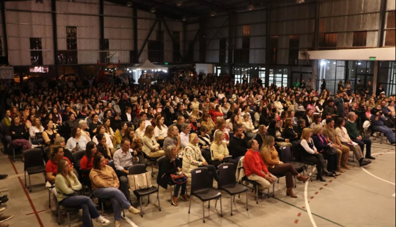 Lucas Raspall convocó a más de 500 personas en el Complejo Los Tiburones