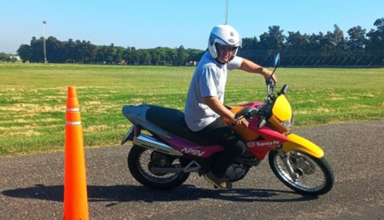Santa Fe implementa un nuevo examen práctico para obtener la licencia de conducir motos