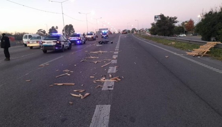 Circunvalación: Un motociclista murió  y otros tres están graves en el HECA