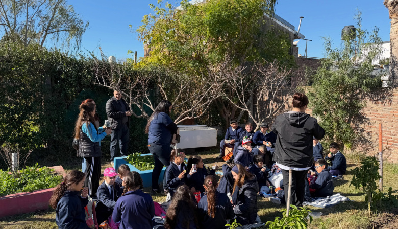 Más niños visitaron el vivero y huerta municipal
