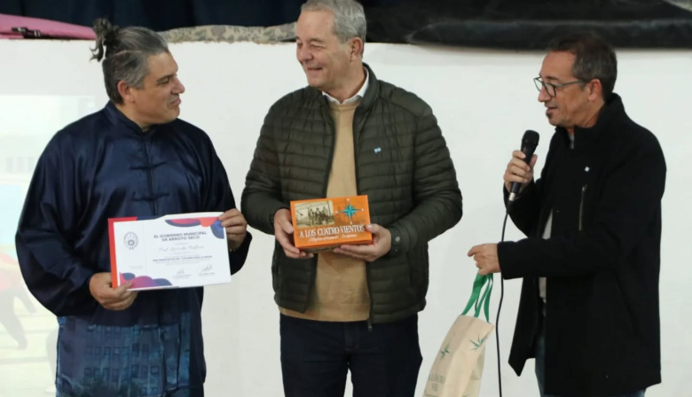 Presentaron el libro "Seis Pasos de Tai Chi / Chi Kung para la Salud"