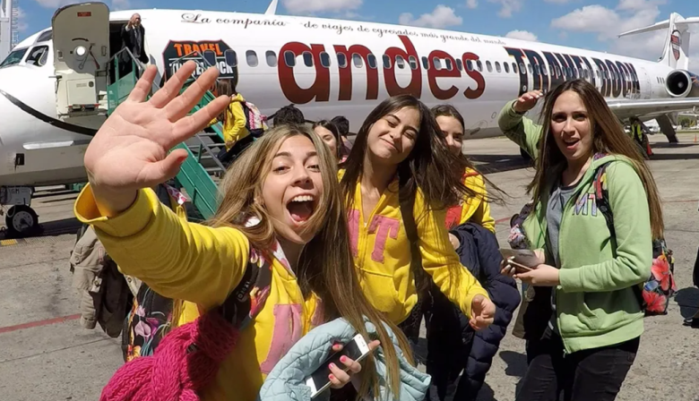 Vuelven los viajes de egresados al Aeropuerto de Rosario