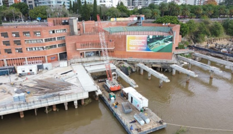 Parque España: Provincia inició el montaje de la nueva explanada
