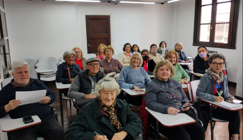 La Universidad de Personas Mayores abrió la inscripción para los cursos abiertos