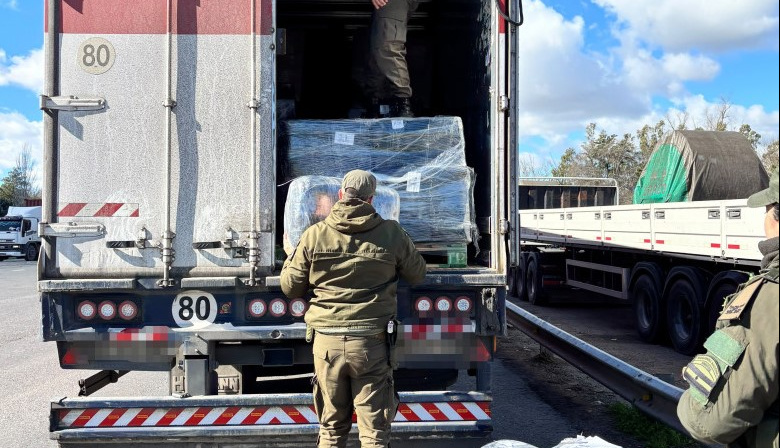 Gendarmería interceptó 115 kilos de hojas de coca sobre la autopista
