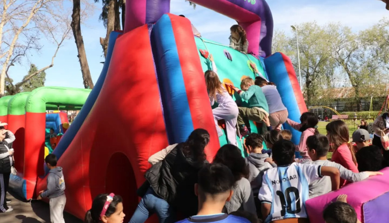Arroyo Seco celebró el Día de las Infancias con una multitudinaria jornada en el Anfiteatro Municipal