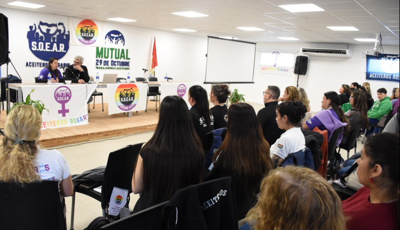 Mujeres aceiteras de todo el país se reunieron en General Lagos