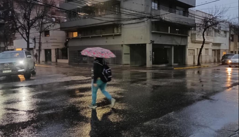 Rige una alerta naranja por tormentas fuertes