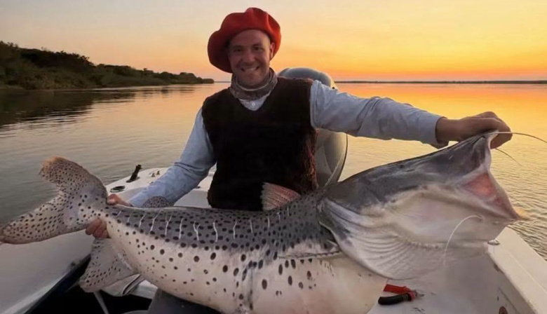 Pescaron un surubí de más de 40 kilos y lo devolvieron al río