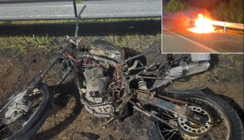 Se negó a un test de alcoholemia y prendió fuego su moto en Pueblo Esther